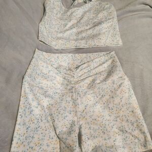 Gilly Hicks Floral Crop Top and Shorts Set For Holister